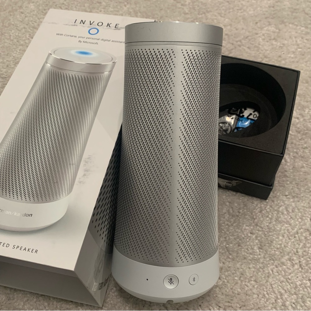 Harman Kardon INVOKE Voice Activated Wireless Home Speaker Cortana Pearl Silver